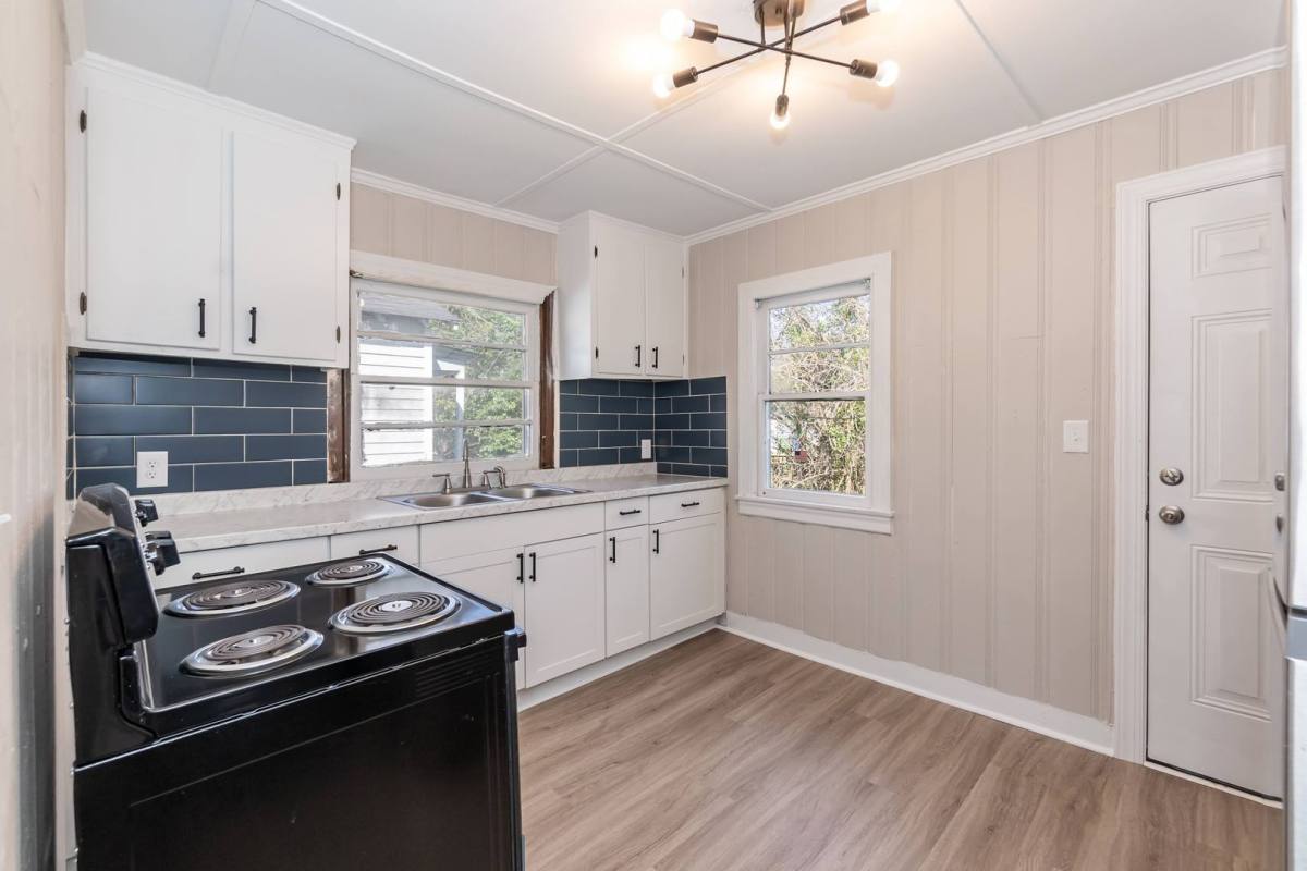 Apartment for rent at 1220 Battle St, Greenville, NC 27834