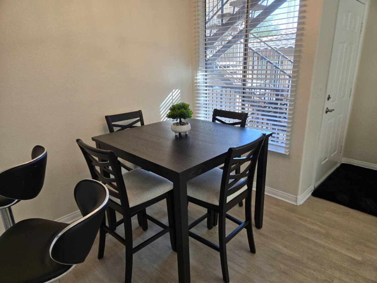 Apartment for rent at 4400 S Jones Bld, Las Vegas, NV 89103