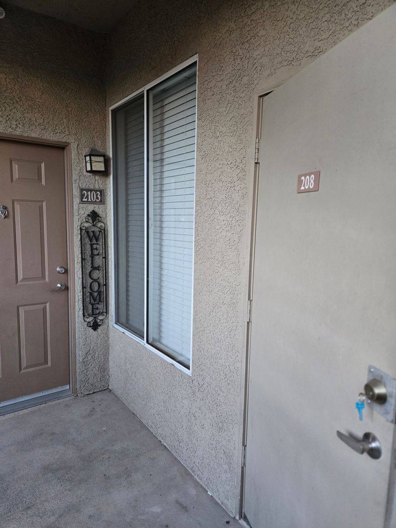Apartment for rent at 4400 S Jones Bld, Las Vegas, NV 89103