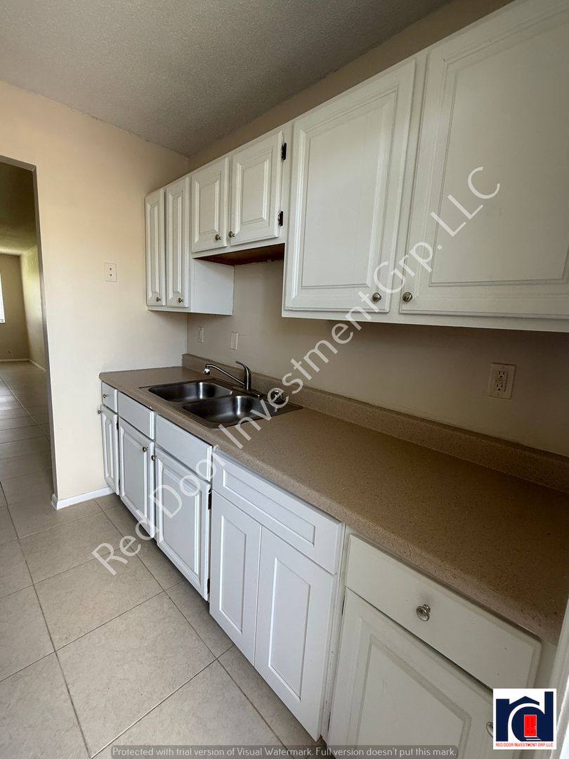 Apartment for rent at 2744 Botts Landing Rd, Deland, FL 32720