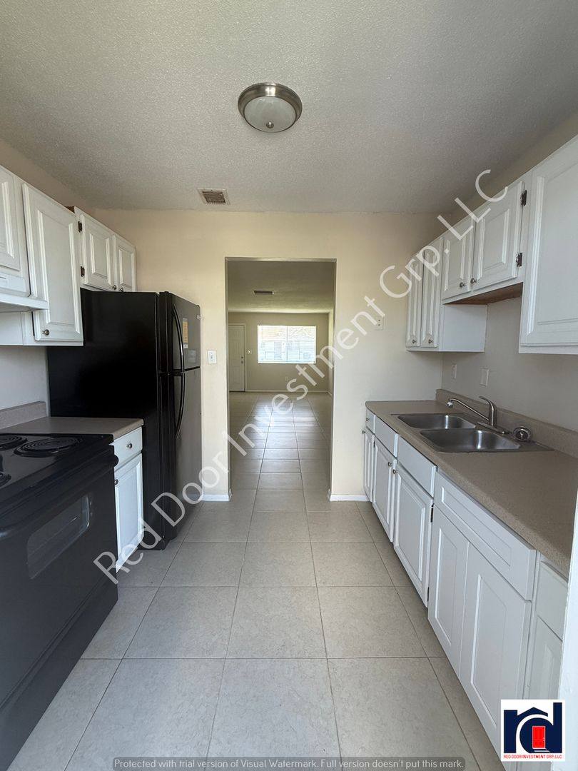 Apartment for rent at 2744 Botts Landing Rd, Deland, FL 32720