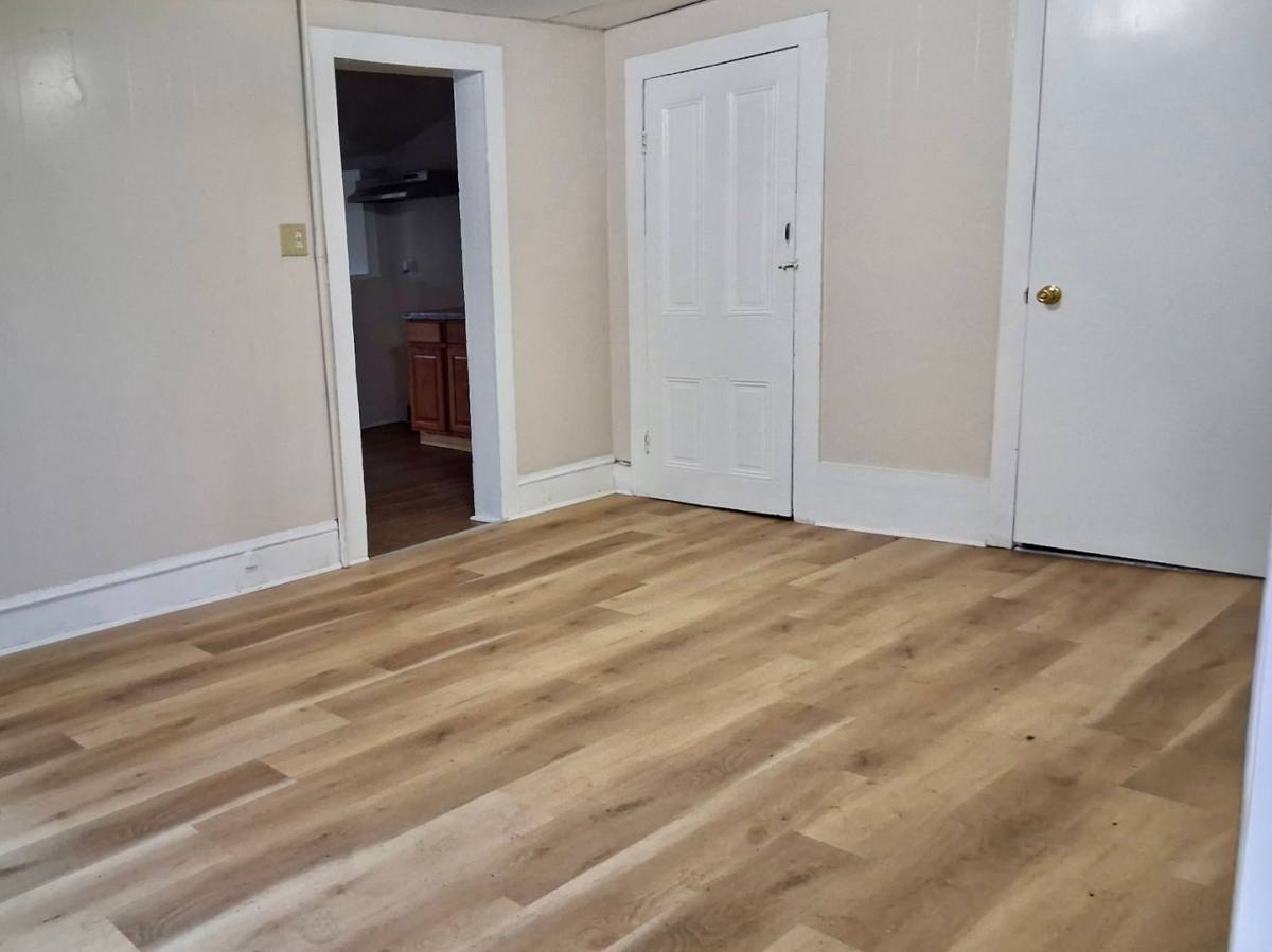 Apartment for rent at 325 N Laurel St, Bridgeton, NJ 08302