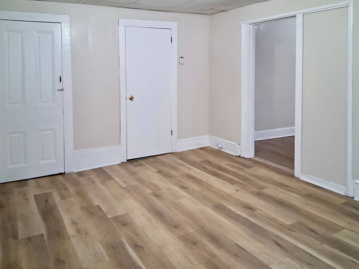 Apartment for rent at 325 N Laurel St, Bridgeton, NJ 08302