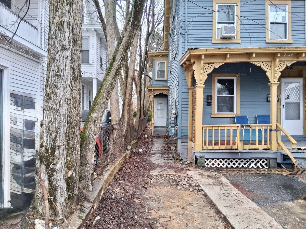 Apartment for rent at 325 N Laurel St, Bridgeton, NJ 08302