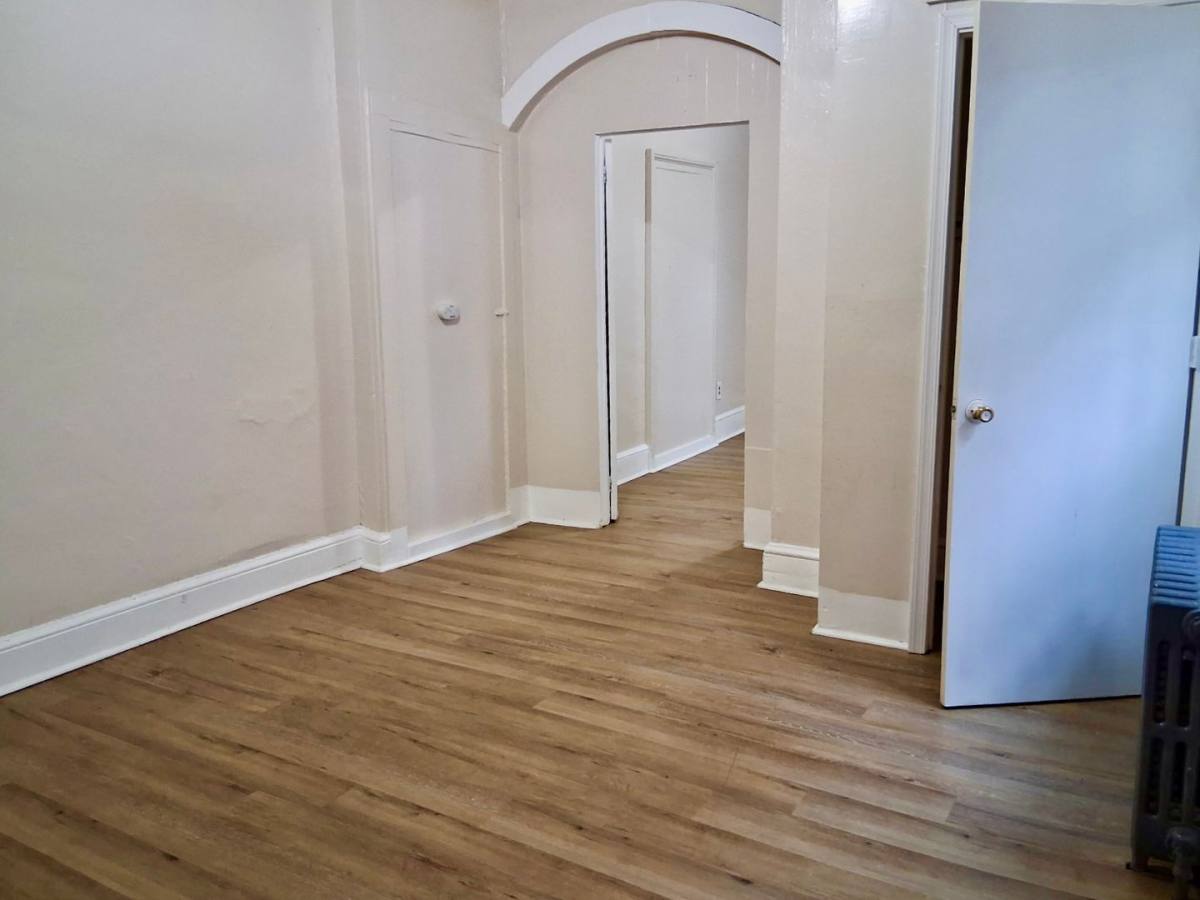 Apartment for rent at 325 N Laurel St, Bridgeton, NJ 08302