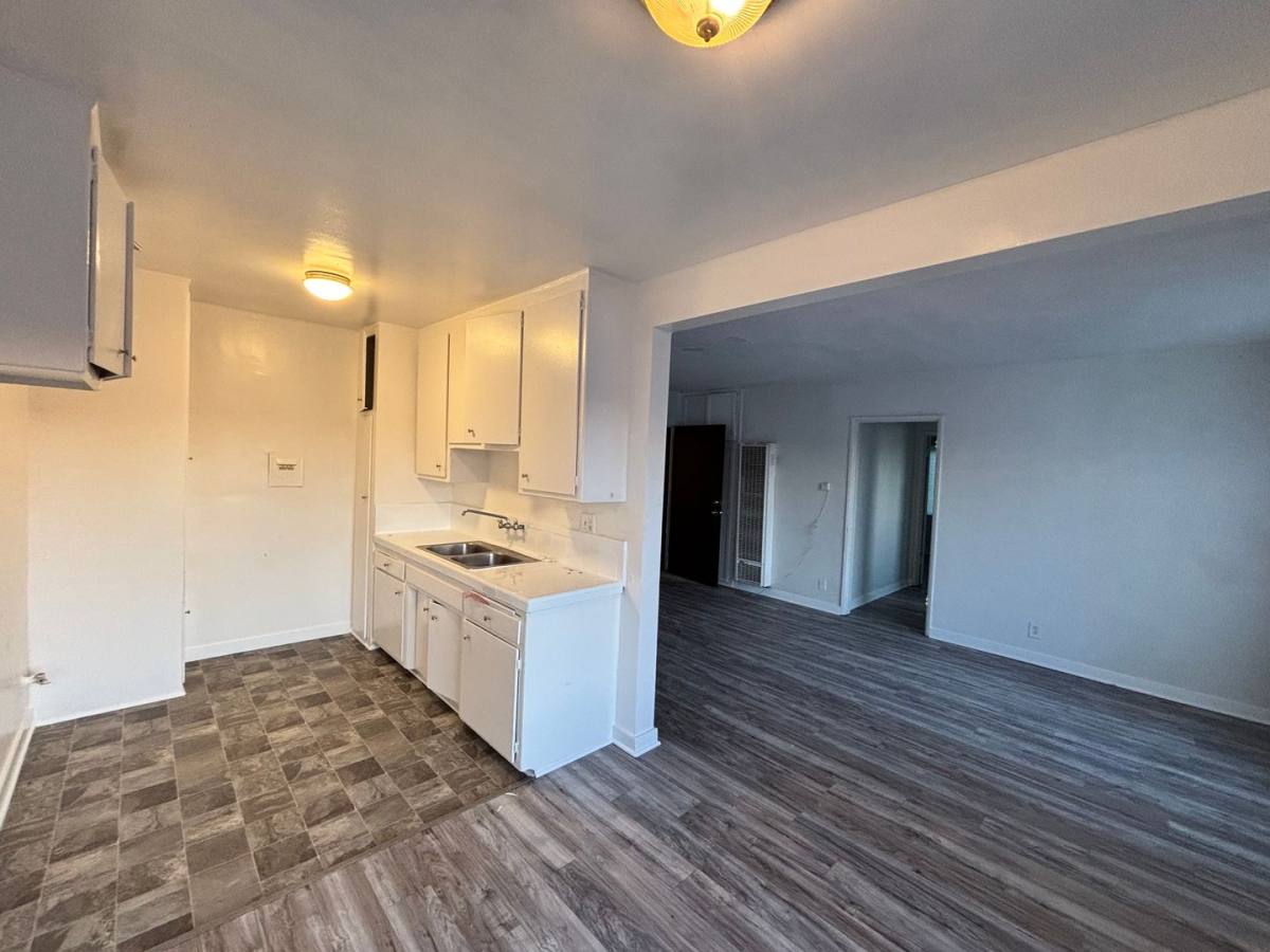 Apartment for rent at 1112 W 110th Ave, Los Angeles, CA 90044