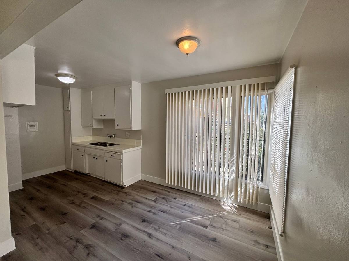 Apartment for rent at 1112 W 110th Ave, Los Angeles, CA 90044