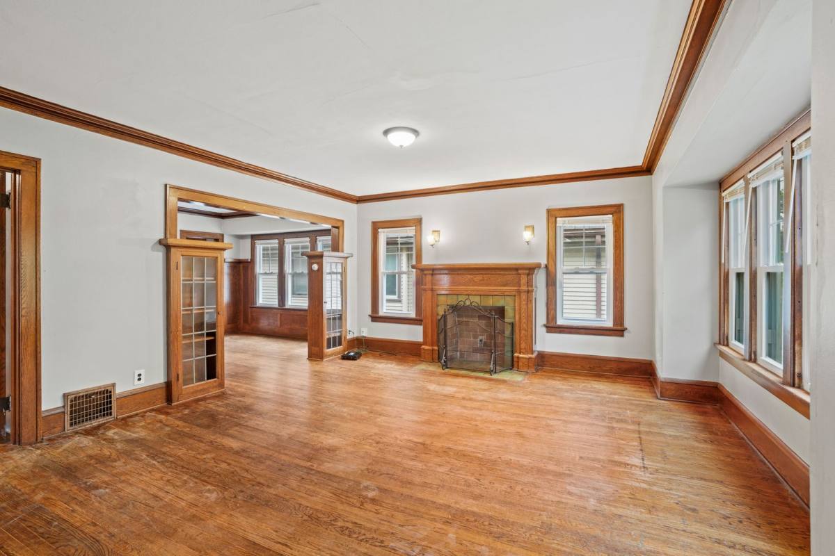 Townhouse for rent at 3040 N Maryland Ave, Milwaukee, WI 53211