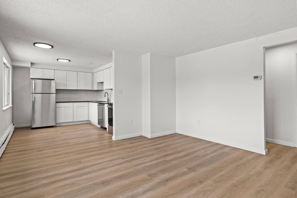 Townhouse for rent at 5000 Oak Crest Courtyard, Syracuse, NY 13219