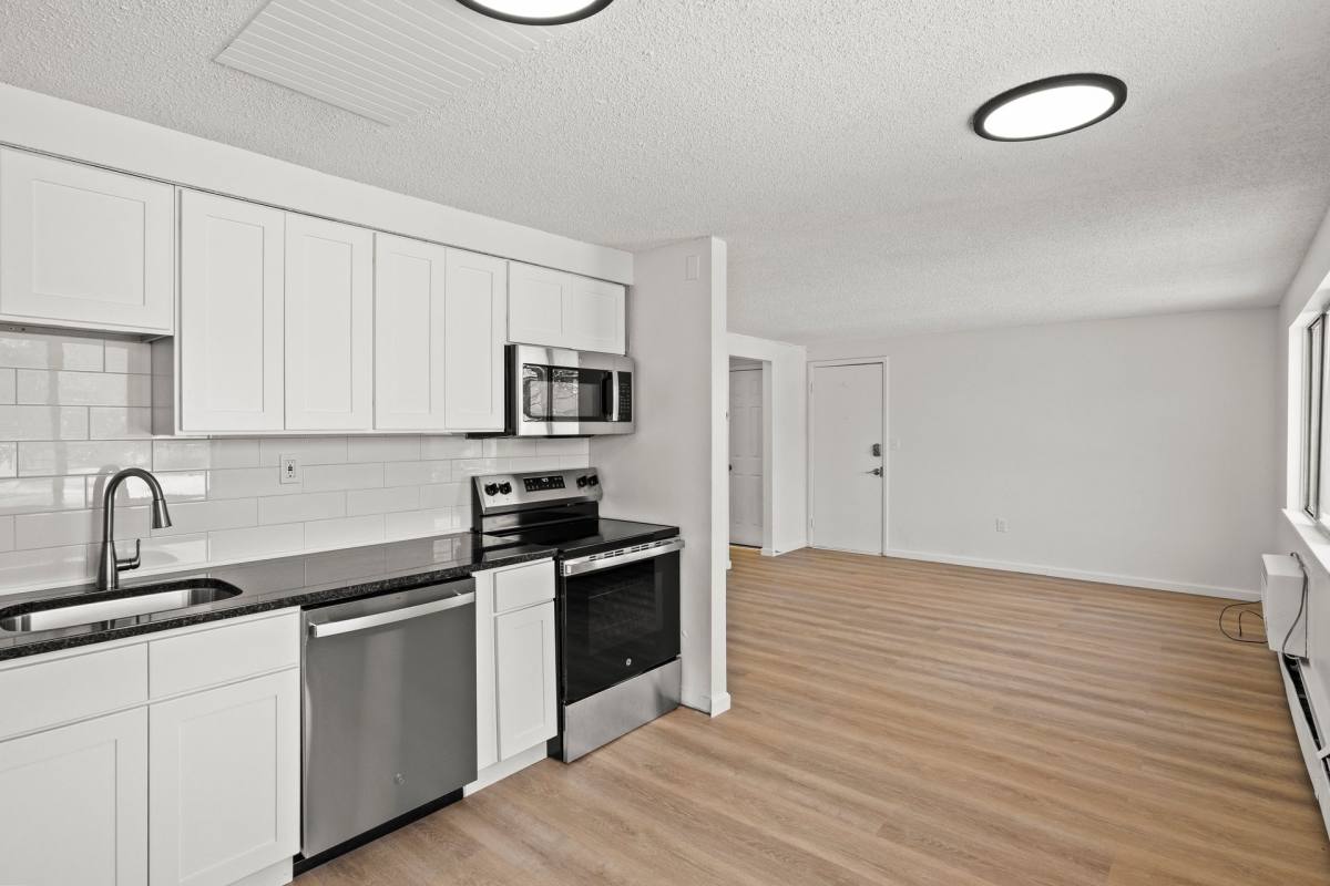Townhouse for rent at 5000 Oak Crest Courtyard, Syracuse, NY 13219