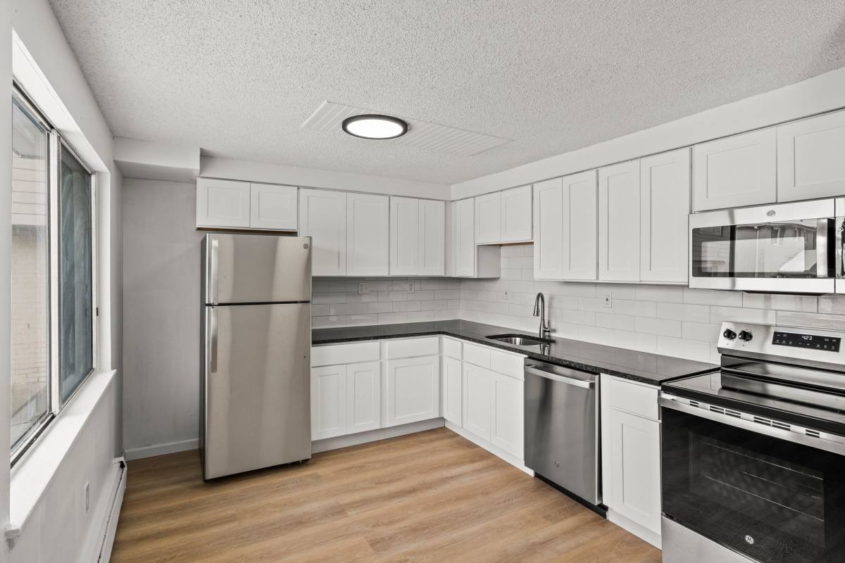 Townhouse for rent at 5000 Oak Crest Courtyard, Syracuse, NY 13219