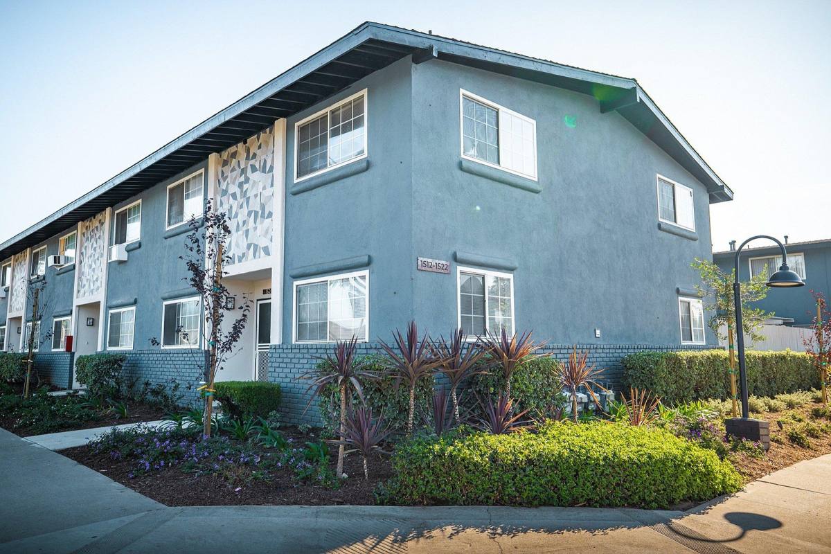 Townhouse for rent at Orange Grove, 1600 W Almond Ave, Orange, CA 92868