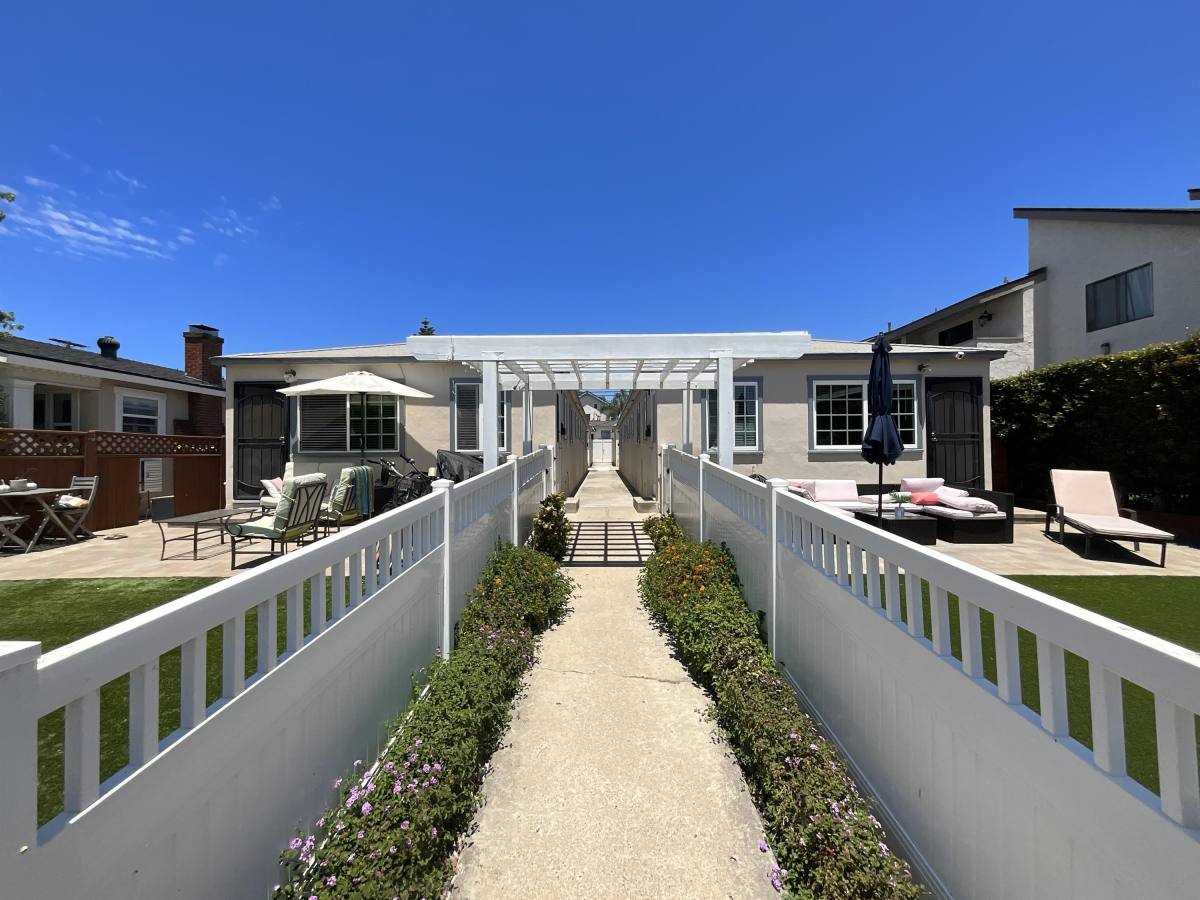 House for rent at 1948 Reed Ave, San Diego, CA 92109