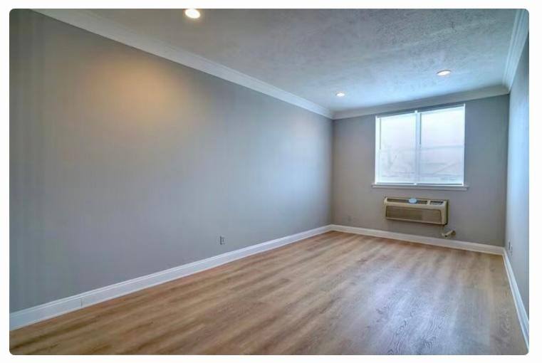Apartment for rent at 328 N Notre Dame Ave, South Bend, IN 46617
