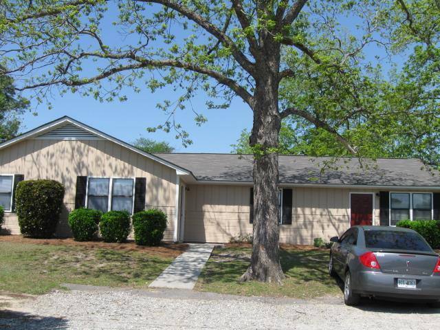House for rent at 422 Prince Lane, Tifton, GA 31794