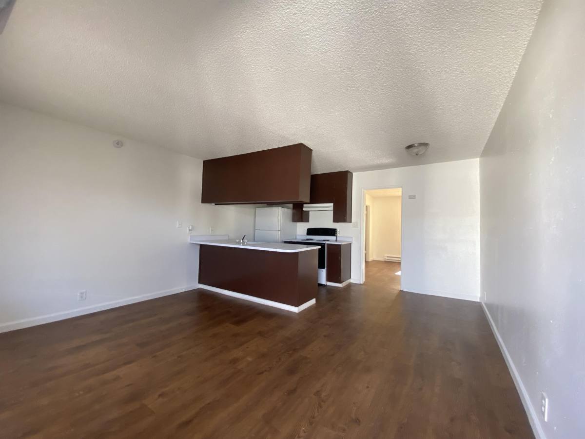 Townhouse for rent at 124 E 13th St, Marysville, CA 95901
