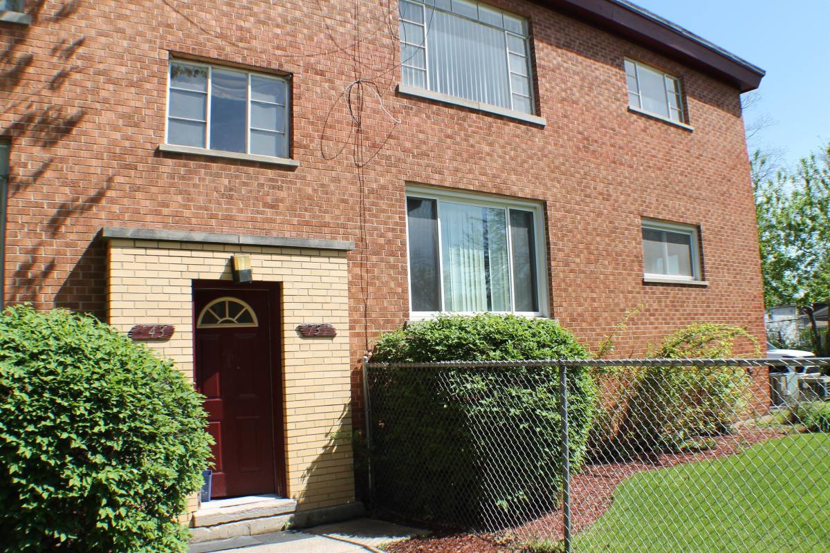 Apartment for rent at Little Fort Homes, 741 Walnut St #1, Waukegan, IL 60085