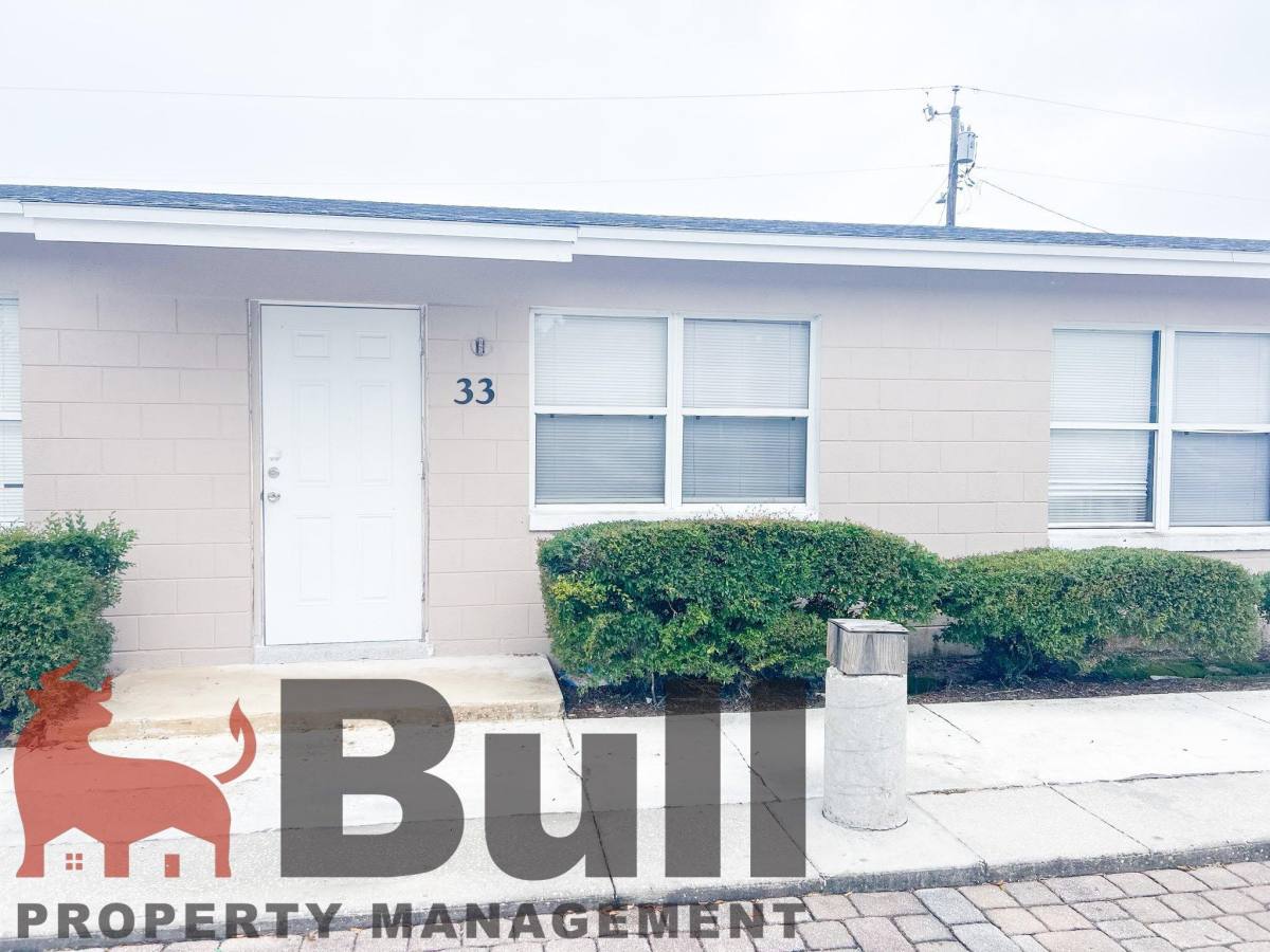 Apartment for rent at The Moorings on Lake Maitland Condominiums, 200 S W St #33, Maitland, FL 32751