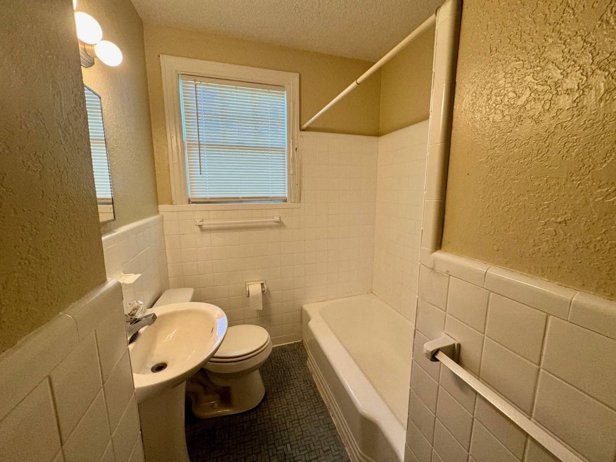 Apartment for rent at 2889 College St #4, Jacksonville, FL 32205