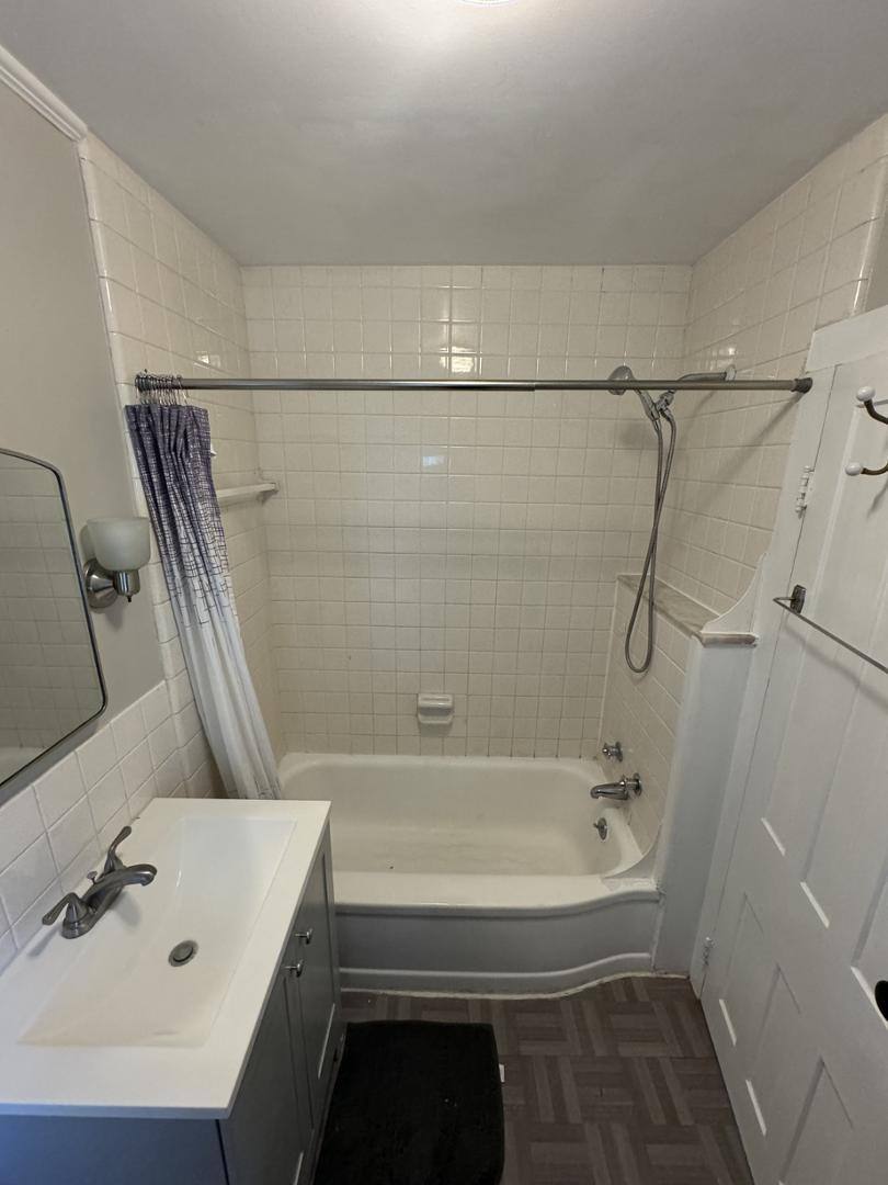 Apartment for rent at 17-19 W Delaware Ave #19C, Pennington, NJ 08534