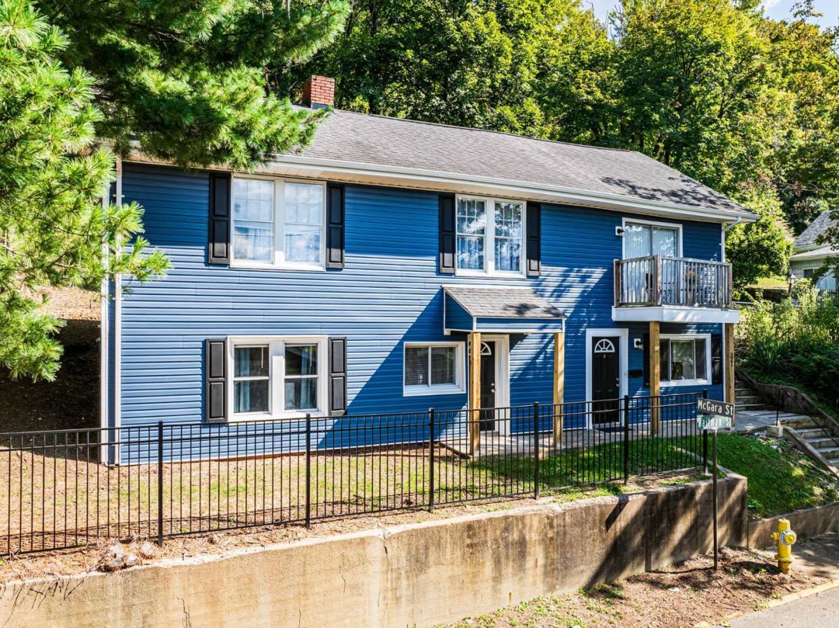 Apartment for rent at 321 Waitman St #A-1, Morgantown, WV 26501