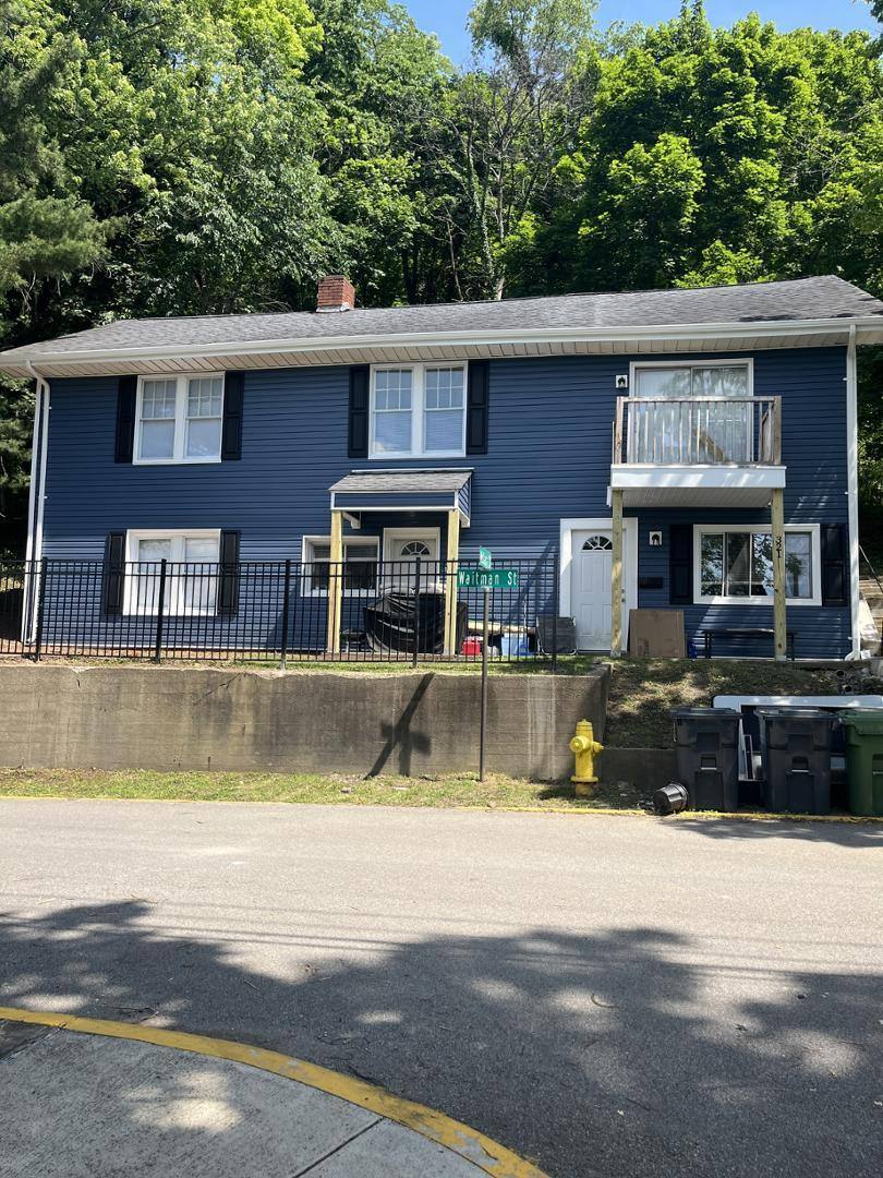 Apartment for rent at 321 Waitman St #B-1, Morgantown, WV 26501