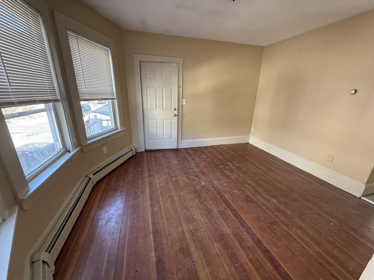Apartment for rent at 27 Salem St #2R, Salem, MA 01970