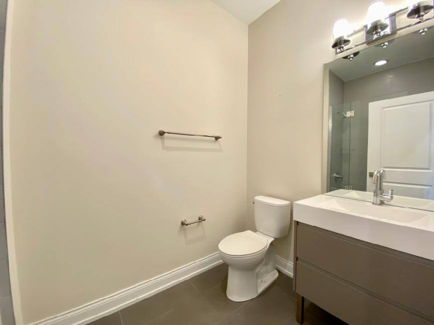 Apartment for rent at 317 W Evergreen Ave, 303 #303, Chicago, IL 60610
