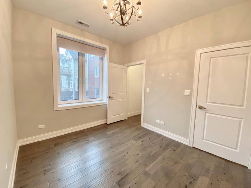Apartment for rent at 317 W Evergreen Ave, 303 #303, Chicago, IL 60610