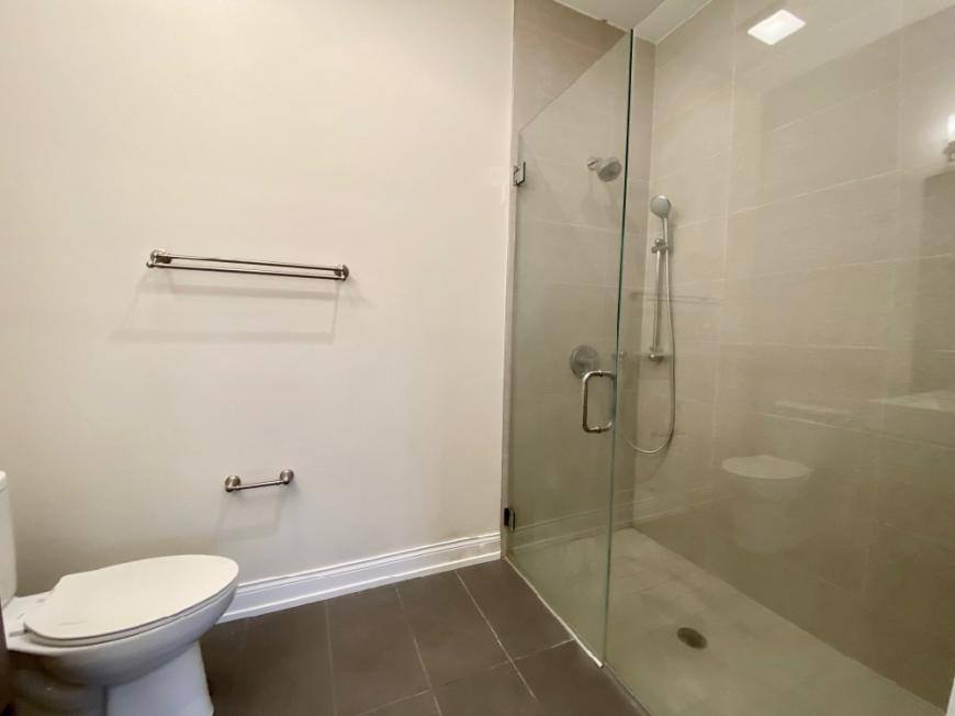 Apartment for rent at 317 W Evergreen Ave, 303 #303, Chicago, IL 60610