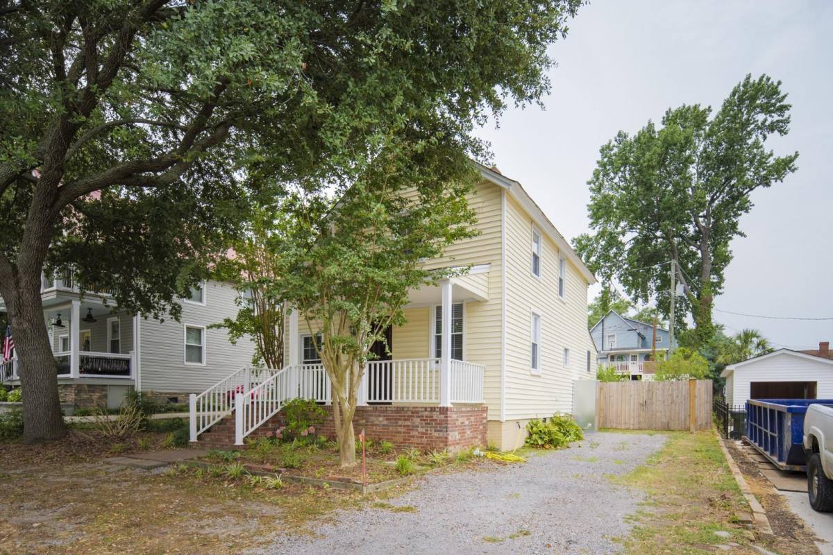 House for rent at 206 Oliver St, West Columbia, SC 29169
