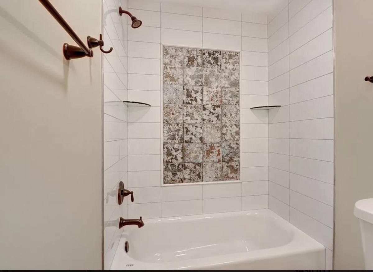House for rent at Thndrblt Colleg, 3104 Lincoln St, Savannah, GA 31404