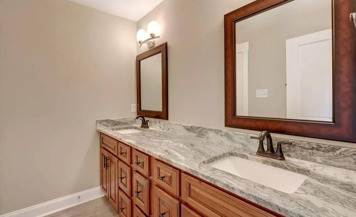 House for rent at Thndrblt Colleg, 3104 Lincoln St, Savannah, GA 31404