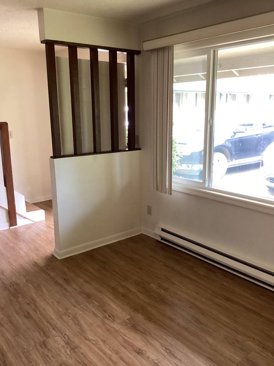 Townhouse for rent at 333 NE 2nd St, Newport, OR 97365