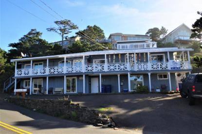 Apartment for rent at 522 NW Inlet Ave, Lincoln City, OR 97367