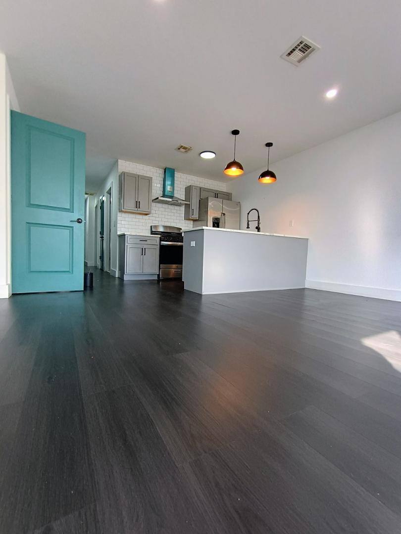 Apartment for rent at 101 4th Ave, Newark, NJ 07104