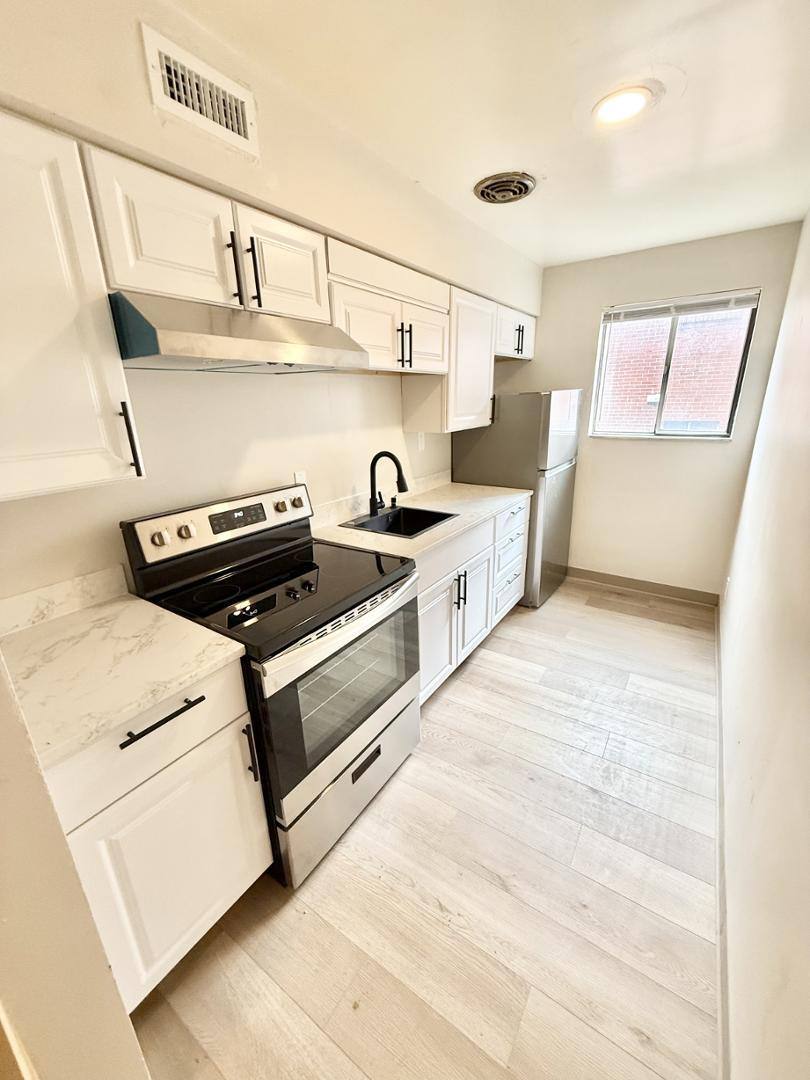 Apartment for rent at Chestnut Ridge Manor, 775 Chestnut Ridge Rd #2, Morgantown, WV 26505