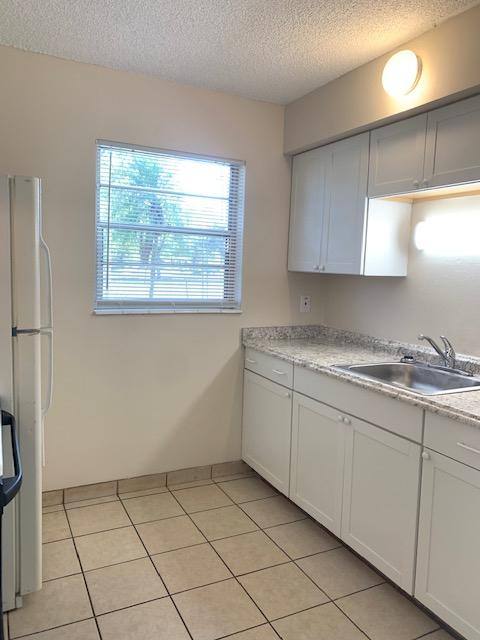 Apartment for rent at 2324 Grand Ave #9, Fort Myers, FL 33901