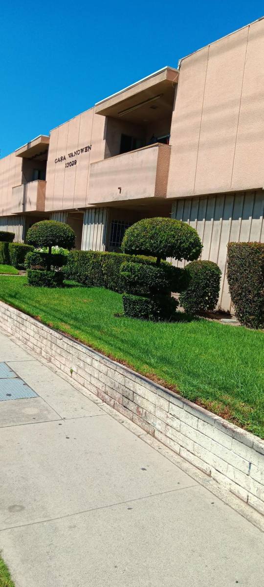 Apartment for rent at Casa Vanowen, 13029 Vanowen St #6, North Hollywood, CA 91605