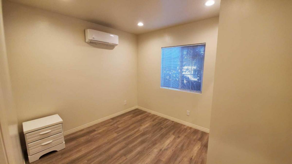 House for rent at 17307 Burbank Blvd, Encino, CA 91316