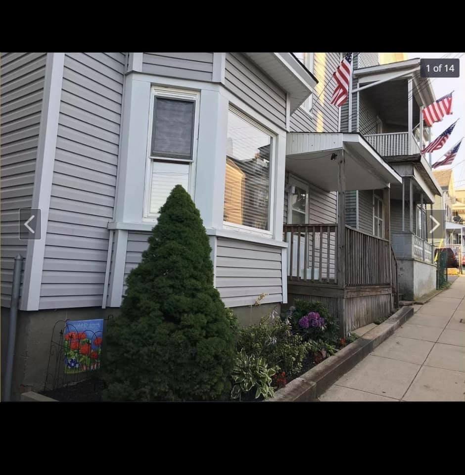 House for rent at 554 2nd St #3, Fall River, MA 02721