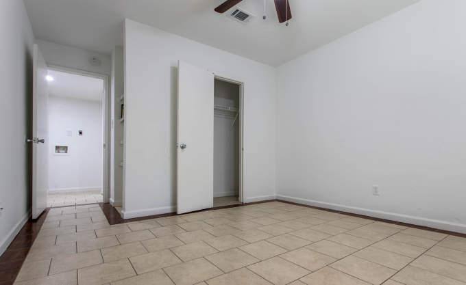 Apartment for rent at 10200 Carter Rd #2174, Houston, TX 77070