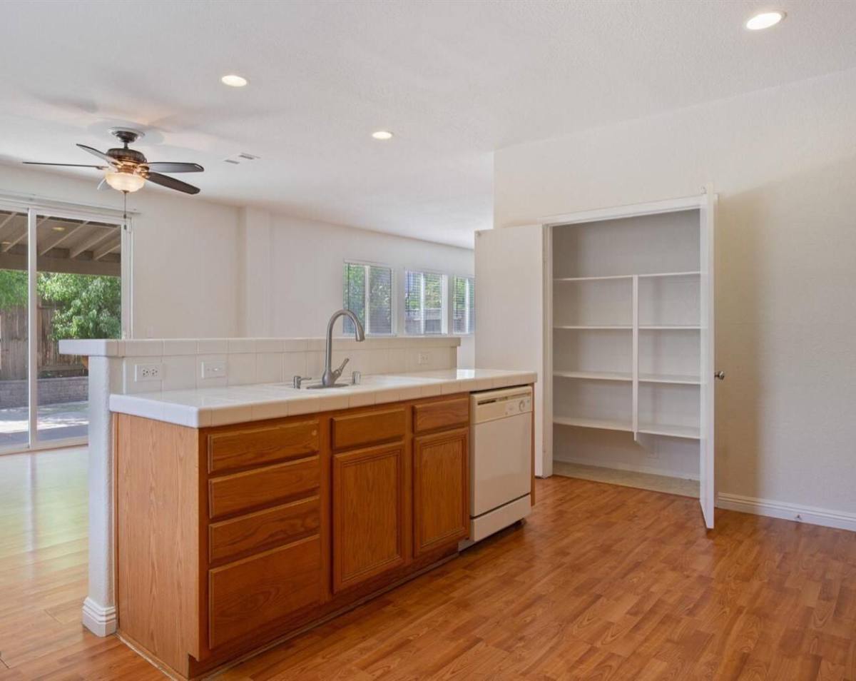 House for rent at Meadow Brook, 8211 Ridgegate Court, Bakersfield, CA 93313