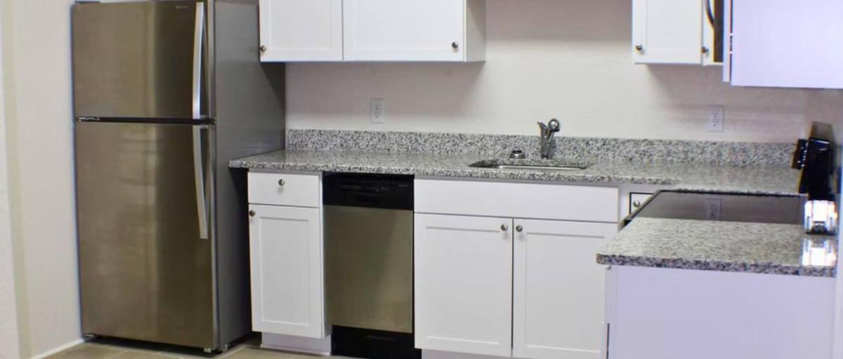 Apartment for rent at 200 W Cranford Ave, Valdosta, GA 31602