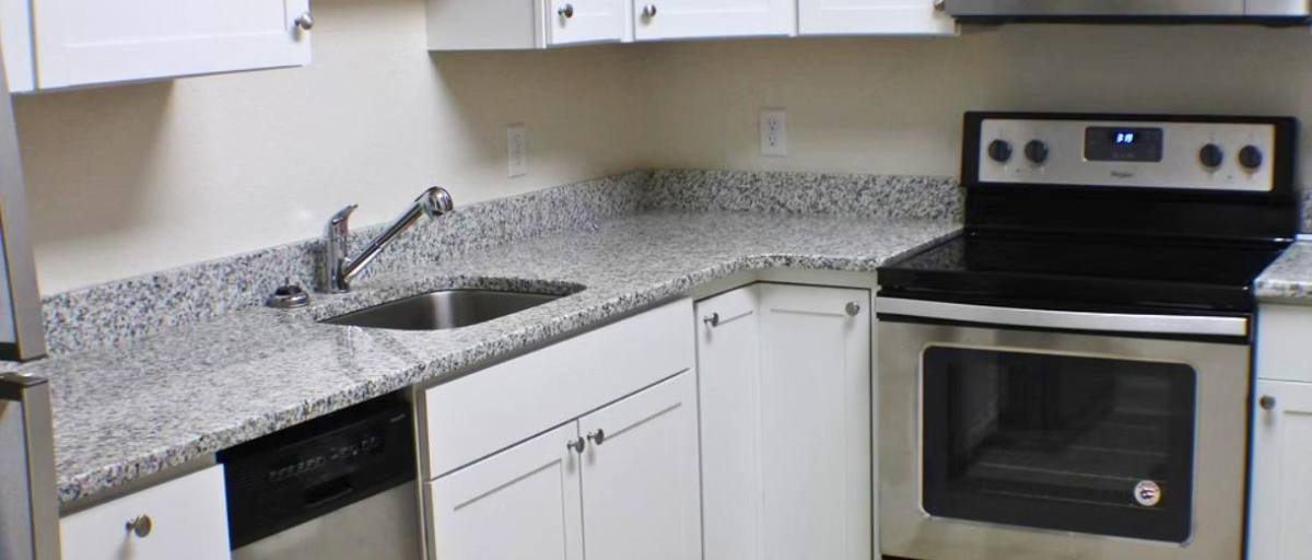 Apartment for rent at 200 W Cranford Ave, Valdosta, GA 31602