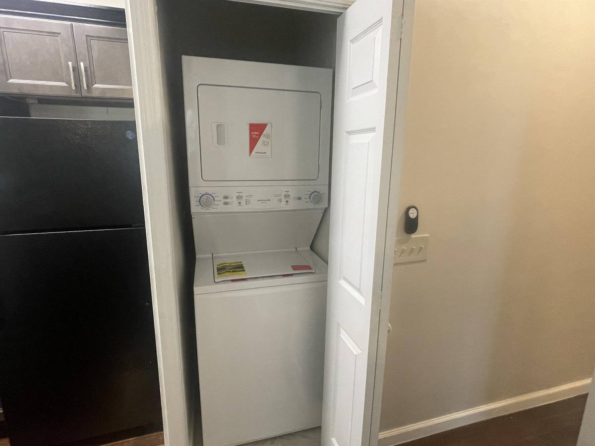 Apartment for rent at 412 E #412D, Savannah, GA 31401