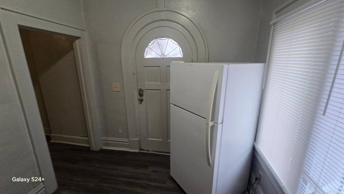 Apartment for rent at 1422 Central Ave #7, Anderson, IN 46016