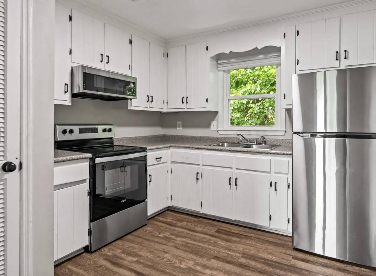 Apartment for rent at 230 China St #1, Athens, GA 30605