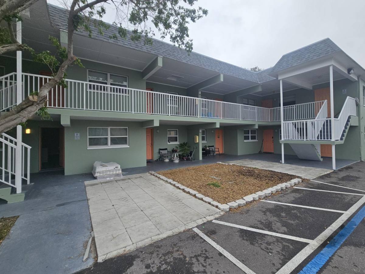 Apartment for rent at King James II, 2035 Alpine Rd #6, Clearwater, FL 33755