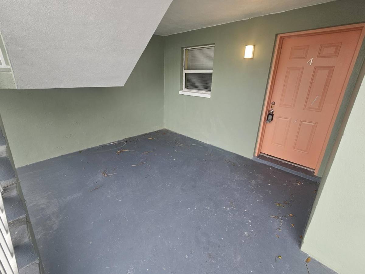 Apartment for rent at King James II, 2035 Alpine Rd #6, Clearwater, FL 33755